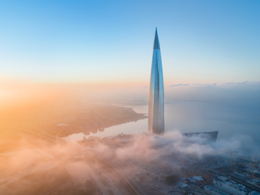 «Лахта Центр» высотой 462 метра является самым высоким зданием в Европе и 13-м по высоте зданием в мире.